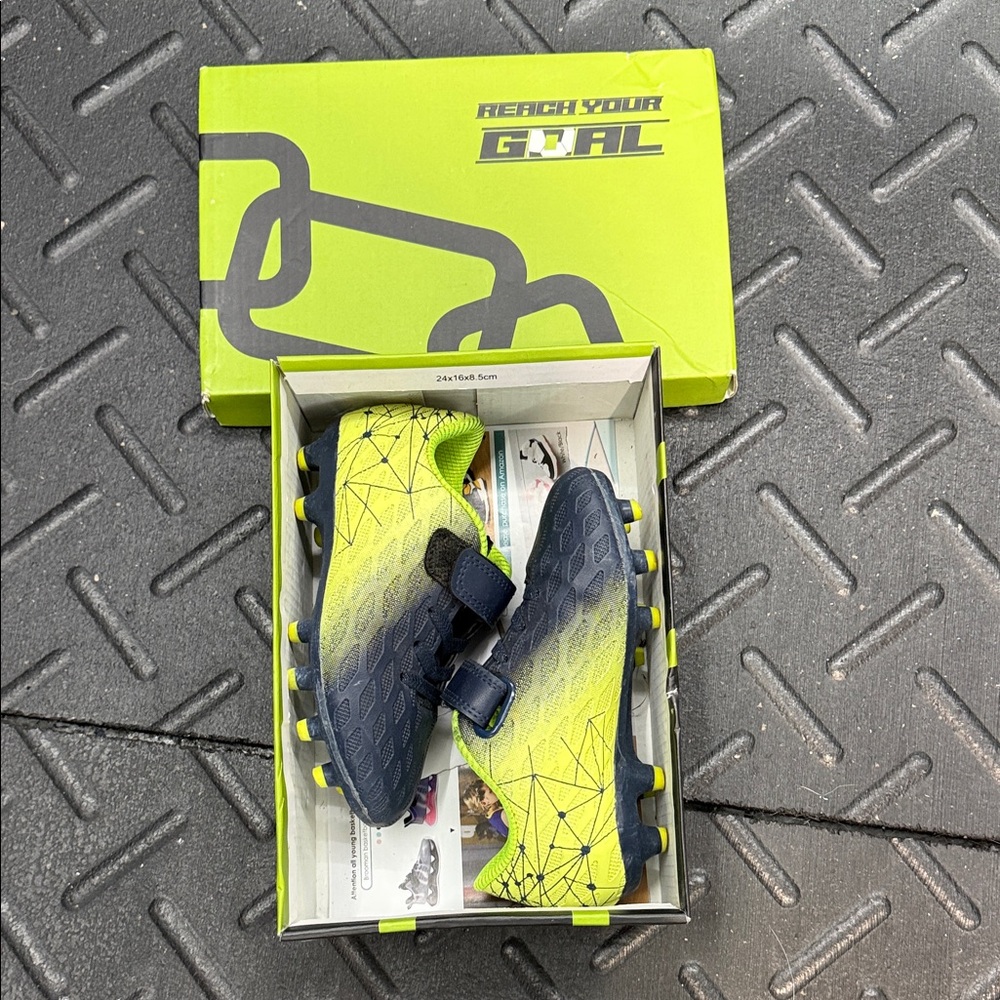 Junior Soccer Cleats in Neon Yellow & Navy -